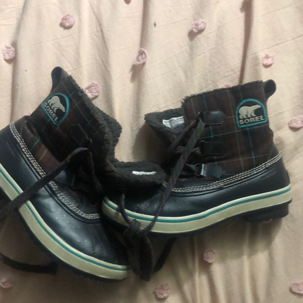Sorel water proof snow boots